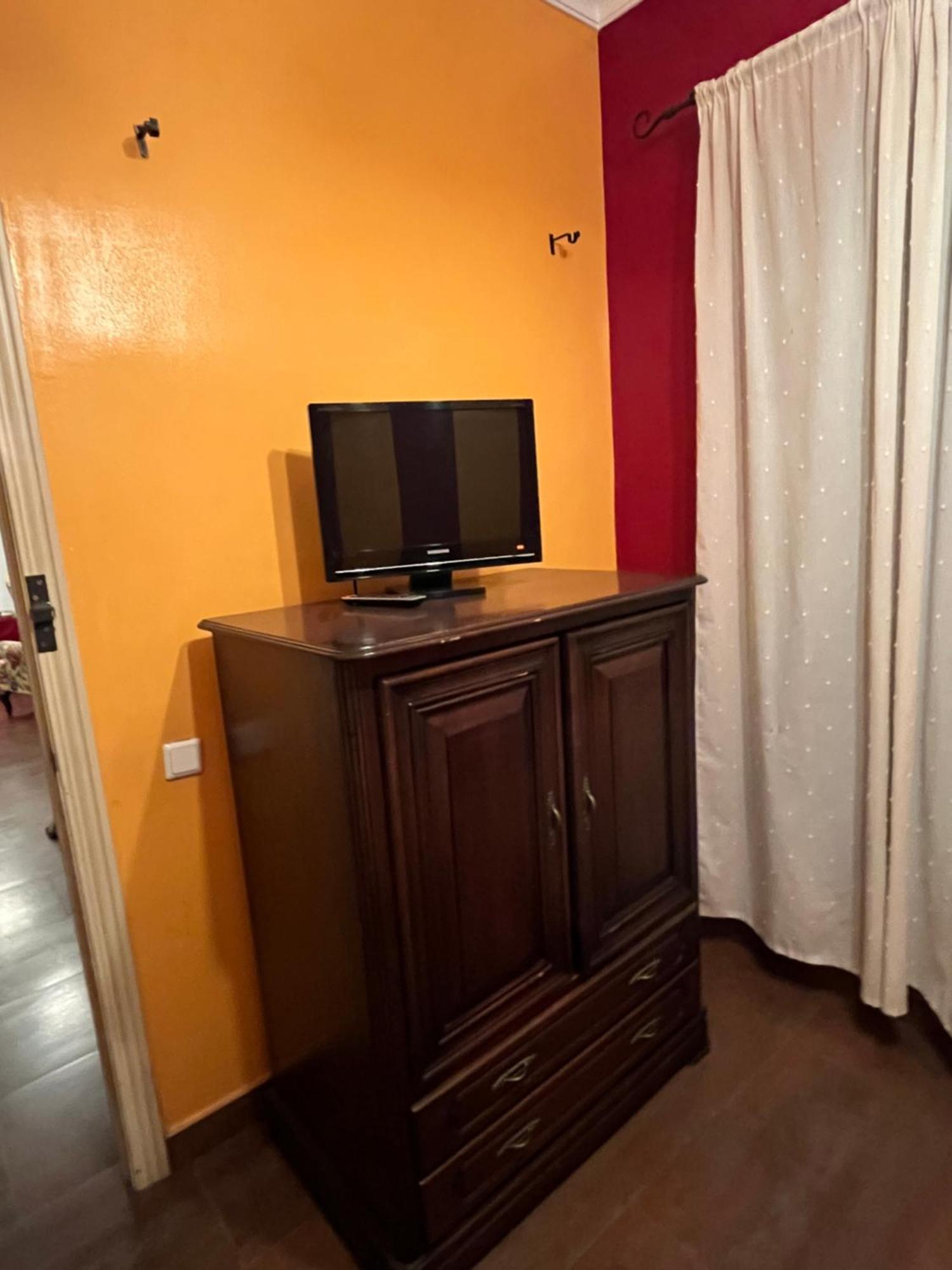 Apartamento En Pleno Centro De Marchena 3 Dormitorios 3 Banos Privados エクステリア 写真